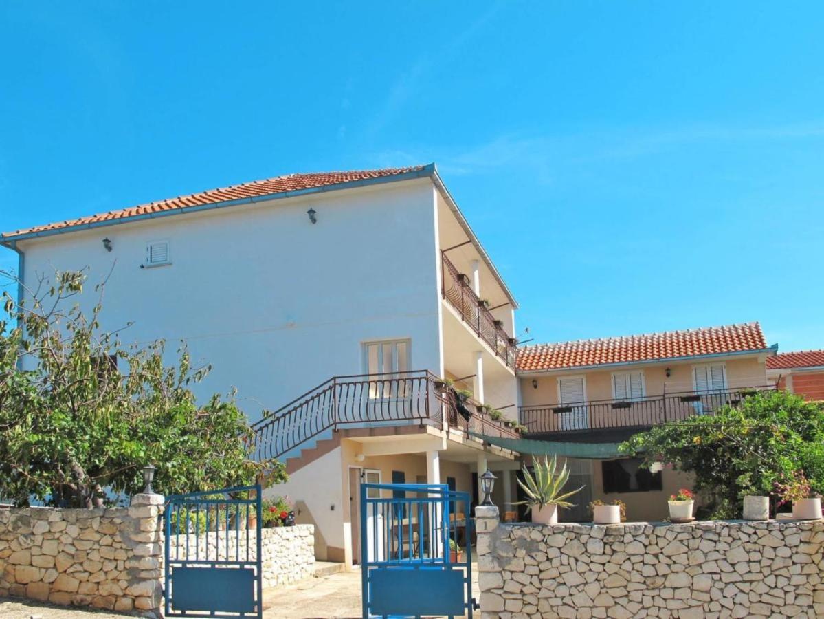Apartments Diana Vinisce Marina Extérieur photo